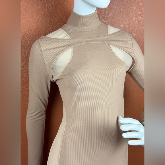 MISSGUIDED Sheer Mesh Asymmetric Neckline Long Sleeves Ruched Maxi Dress S8. E76 - Picture 9 of 15